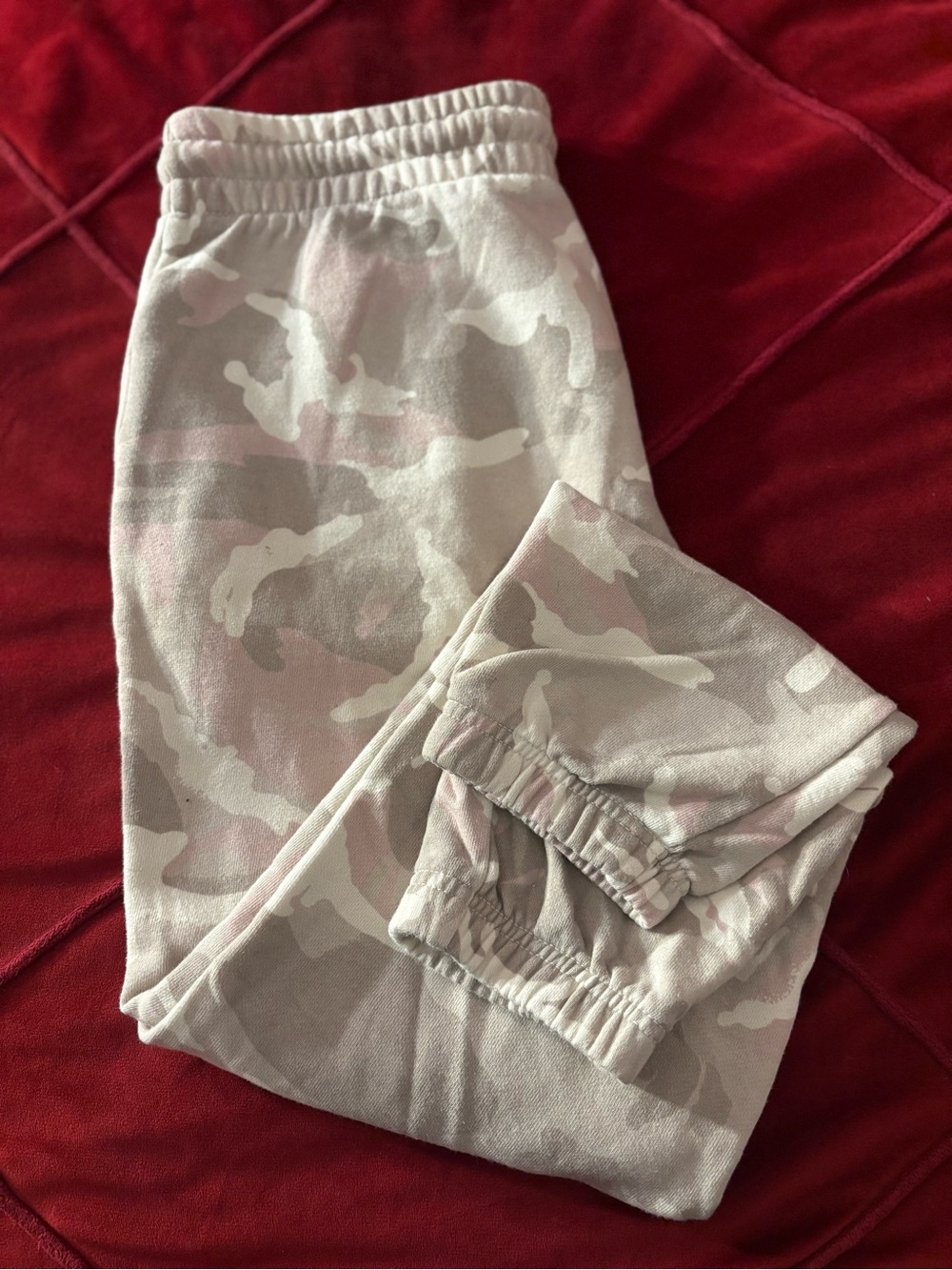 GAP Pink & Cream Camo Sweatpants